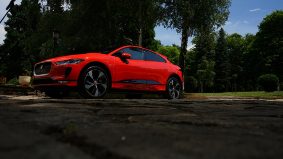 Jaguar I-PACE поставя началото на нова ера в историята на марката (СНИМКИ)