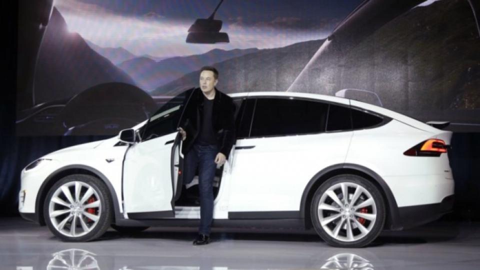 Причините за загубите на Tesla  са очевидни