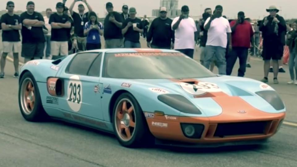 Вижте как мощен Ford GT вдигна почти 500 км/ч и постави рекорд (ВИДЕО)