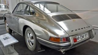 Загадъчната история на Porsche 911 с неръждаема стомана от 1967 година (СНИМКИ)