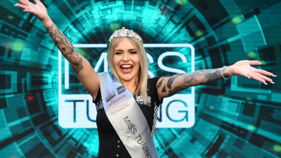 Вижте сексапилната победителка в конкурса Miss Tuning 2019 (СНИМКИ/ВИДЕО)