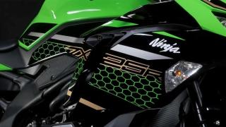 Представиха най-мощния мотоциклет - Kawasaki Ninja ZX-25R СНИМКИ