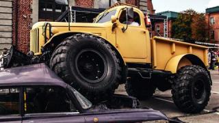 Продават всъдеход, сглобен от ГАЗ-66 и Hummer СНИМКИ