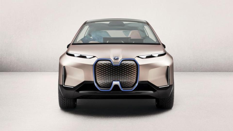 Ето с какво ще ви удиви BMW iNEXT СНИМКИ