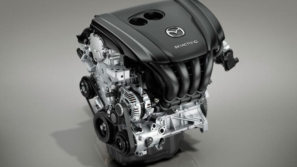 Mazda заобикаля забраната на ДВГ по гениален начин