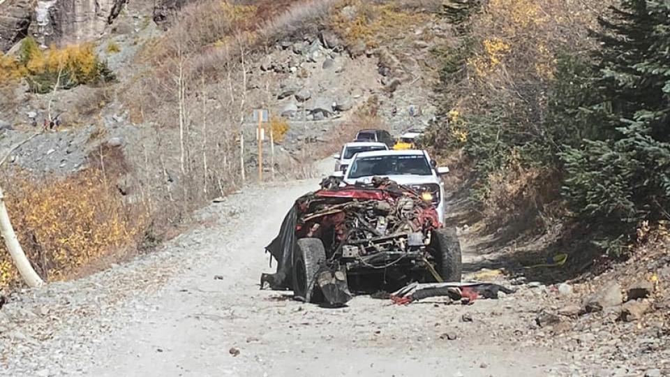 Шокиращо ВИДЕО запечата бруталното падане на джип в планината