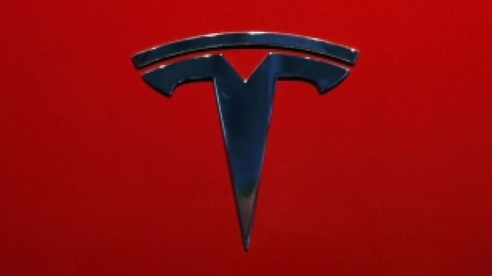 Tesla пуска нов бюджетен електромобил