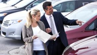 6 неща, които задължително да проверите при покупката на стар автомобил