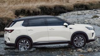 Китайците подготвиха "убиец" на Toyota RAV4 на цената на Dacia Duster СНИМКИ