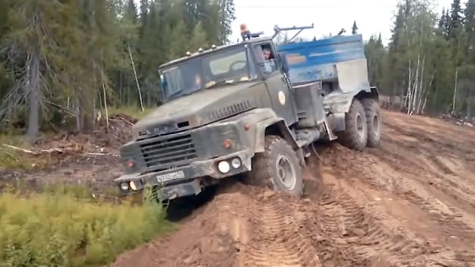 Съветските камиони могат всичко: 5 легенди на офроуда в едно ВИДЕО