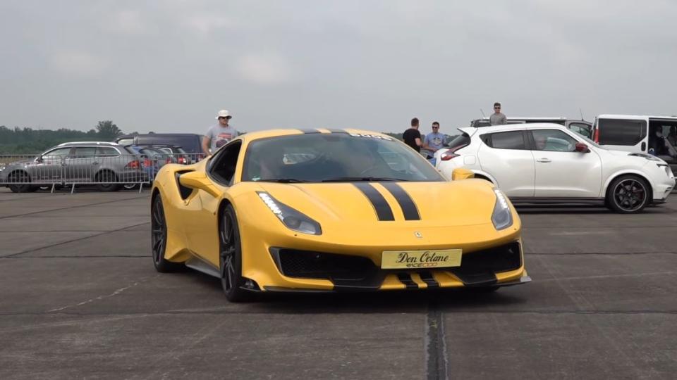 Сравниха Ferrari 488 Pista и Lamborghini Urus в яростна драг битка ВИДЕО