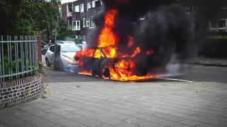 Първи инцидент: Volkswagen ID.3 се запали мистериозно по време на зареждане и изгоря до основи ВИДЕО