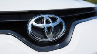 По-страхотен от Camry: Toyota показа модерен голям седан СНИМКИ