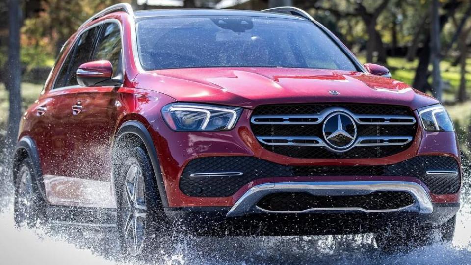 Пострадал мъж съди Mercedes за огромна сума, ето какво му се е случило