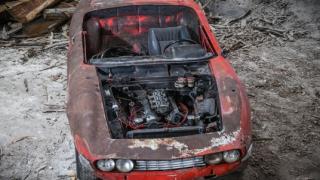 Почти унищожена 54-годишна кола бе продадена за изумителна сума СНИМКИ