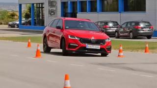 Skoda Octavia Combi RS се провали на лосовия тест, но колата не е виновна ВИДЕО