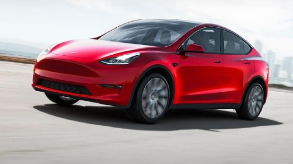 Tesla пуска на европейския пазар най-достъпната версия на кросоувъра Model Y ВИДЕО