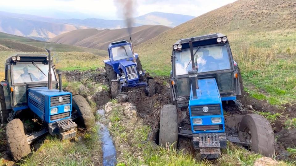 Брутален тест: Трактор Беларус срещу New Holland в офроуд битка ВИДЕО