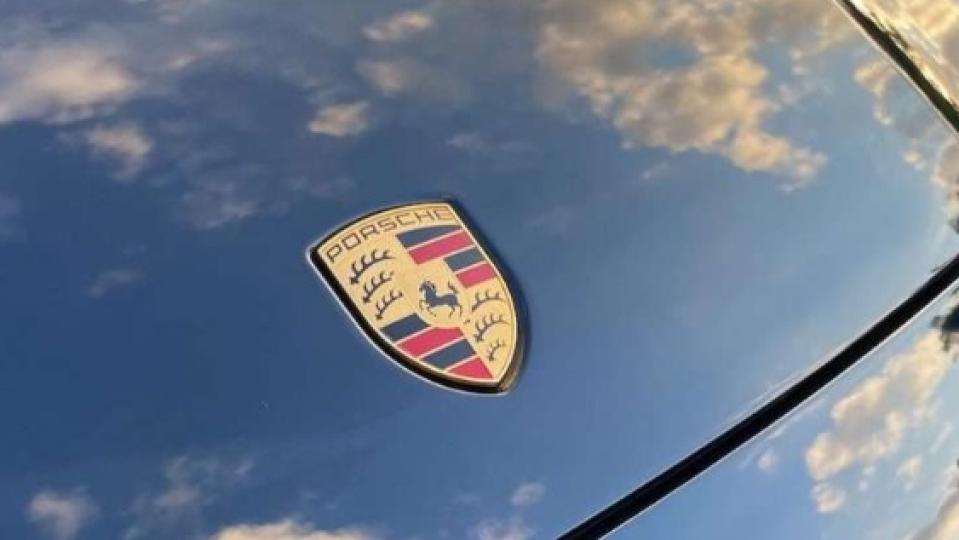 Шпионски СНИМКИ разсекретиха напълно новия Porsche Cayenne