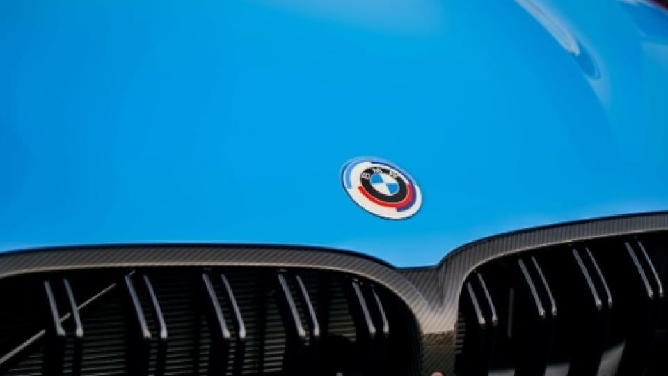 Това е най-скъпото и мощно BMW, за първи път бе заснето на ВИДЕО