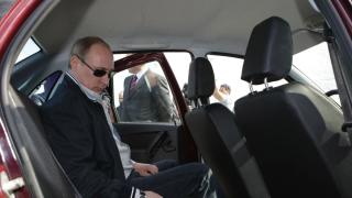 Разкриха как руснаците си купуват каквито коли си поискат след налагането на санкциите
