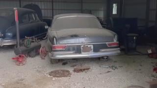 Рядък Mercedes-Benz 220 SE "възкръсна" след 28 г. престой в гаража ВИДЕО