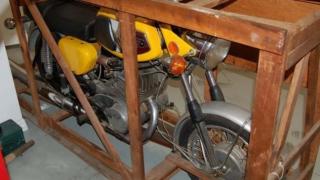 Намериха мотоциклет MZ от 1976 г. в идеално състояние и без пробег СНИМКИ
