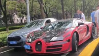 Ярост на пътя: Скъпа катастрофа между Bugatti и BMW след засичане ВИДЕО