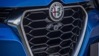 Електрическият кросоувър Alfa Romeo: Първи СНИМКИ