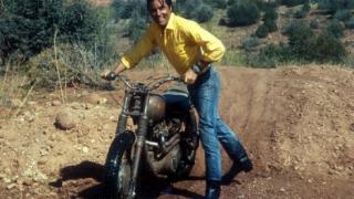 Любов от първо каране: Как Елвис поръча цели 9 мотоциклета от този модел ВИДЕО