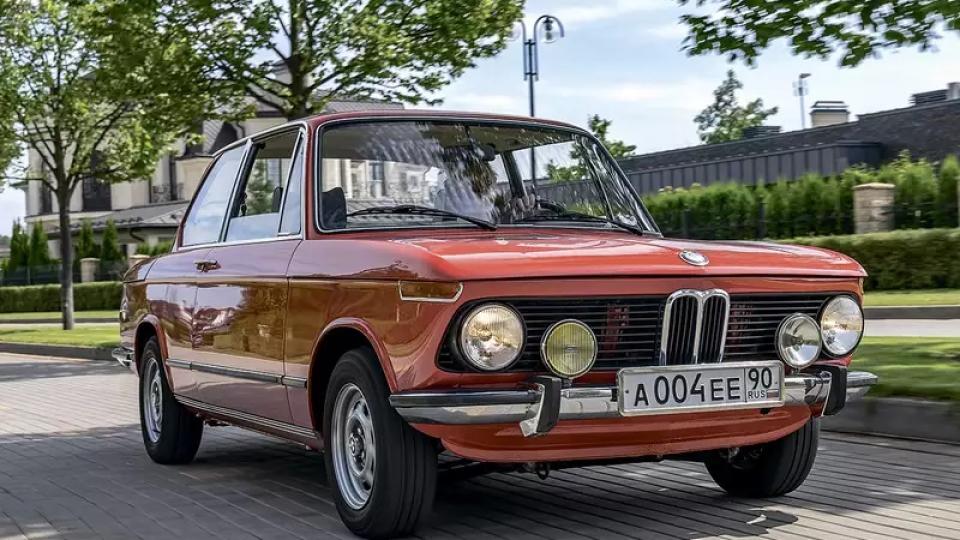 Ретро битка: BMW 1502 срещу Жигули