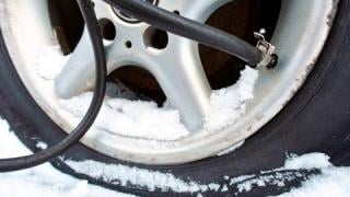 Как правилно да напомпате зимните гуми - 8 важни нюанса