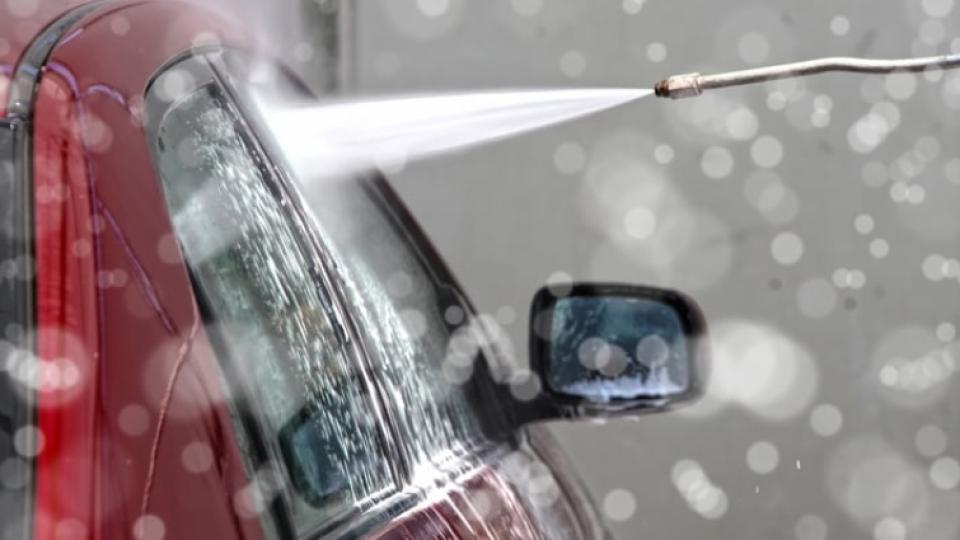 Какво трябва да имат предвид шофьорите, ако мият колите си през зимата