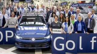 Обновения Volkswagen Golf слезе от поточната линия
