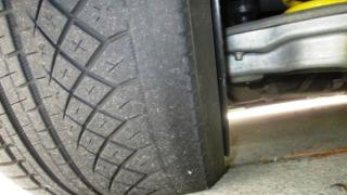 Видове износване на гумите и какво в колата трябва да се коригира незабавно