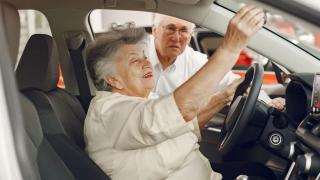 Скъпи, но надеждни: Най-добрите коли за по-възрастни шофьори