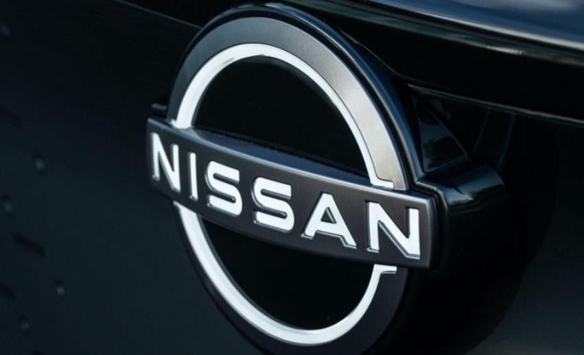 Шпионски СНИМКИ показват как ще изглежда новият Nissan Leaf  СНИМКИ