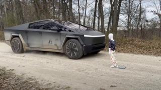 Шок с Tesla Cybertruck: Вижте какво прегази ВИДЕО