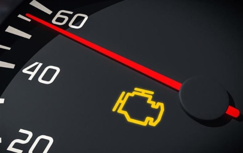 След смяна на маслото светва индикаторът Check Engine: Защо се случва това