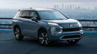 Mitsubishi представи обновения Outlander, а цената е... СНИМКИ