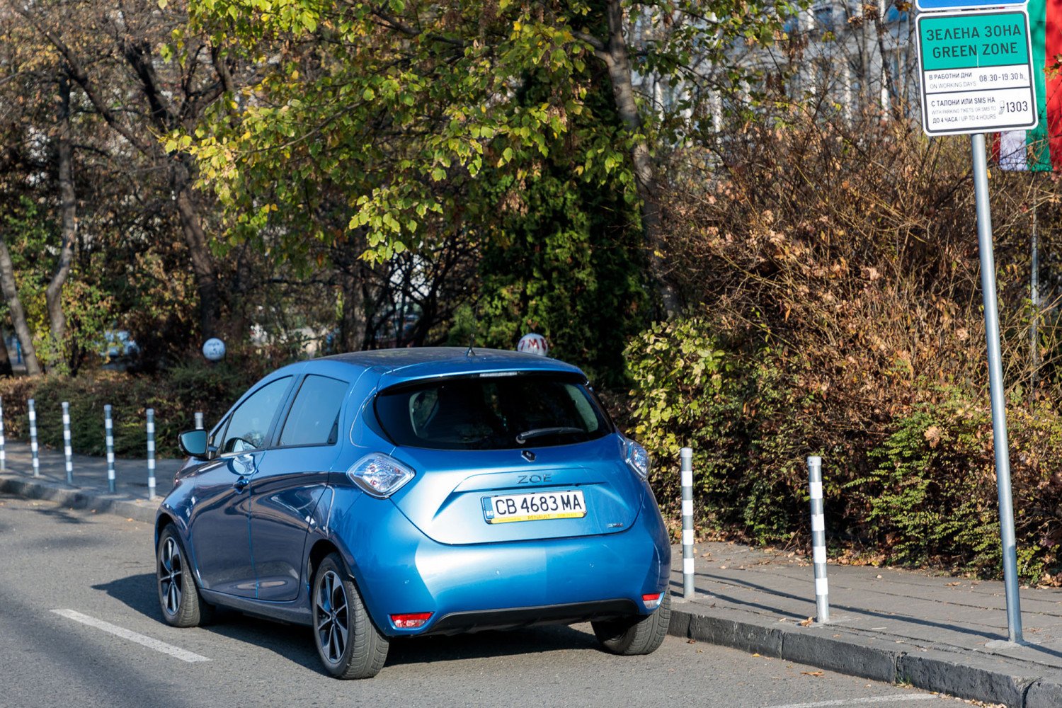 Тест драйв: Как зарежда и се движи електрическият автомобил Renault ZOE  в София