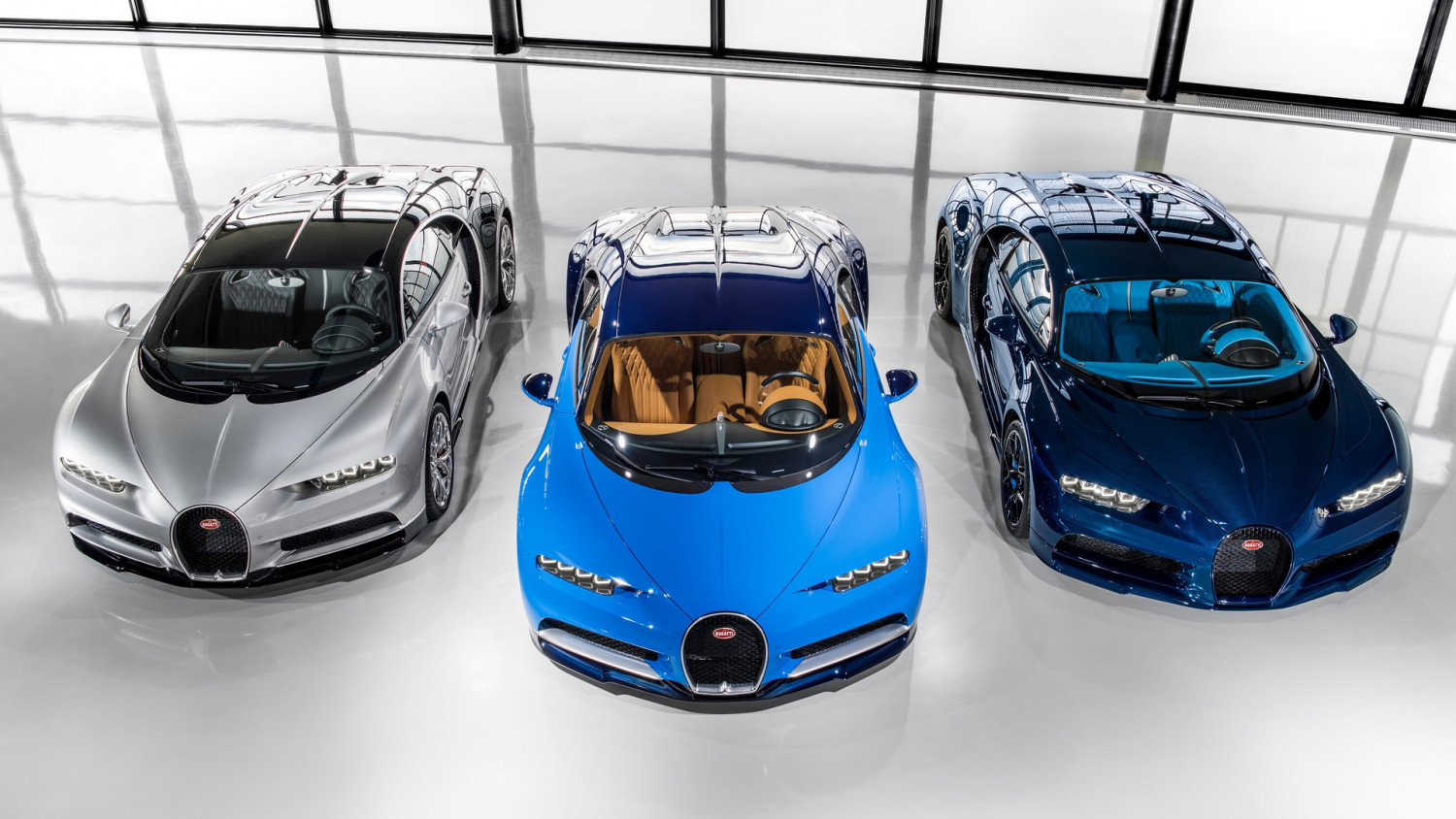 Вижте как се произвеждат автомобилите Bugatti без да ставате от мястото си (СНИМКИ/ВИДЕО)