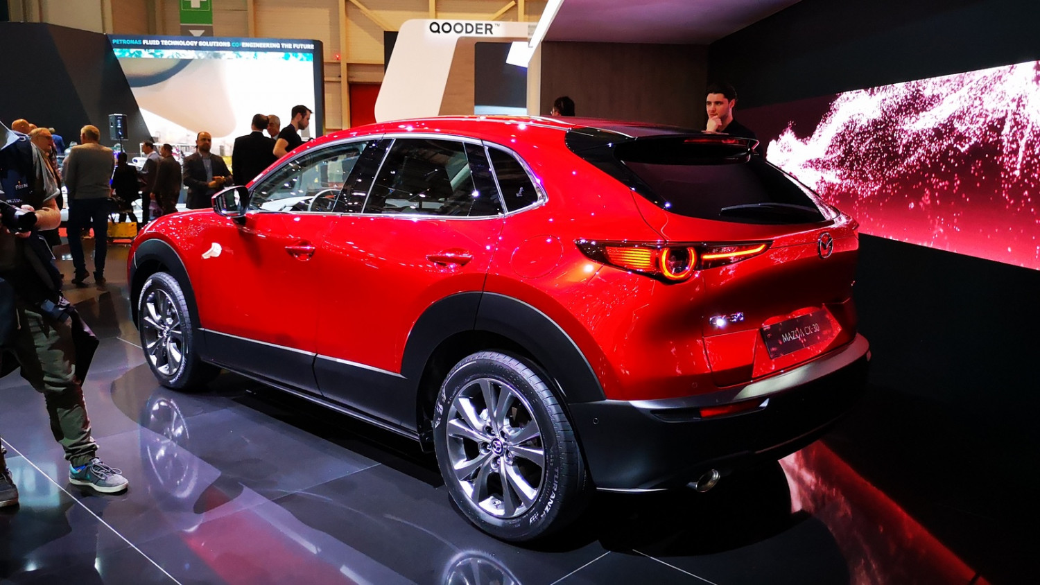 Автосалон Женева: Mazda CX-30 стана приятна изненада за всички (СНИМКИ)