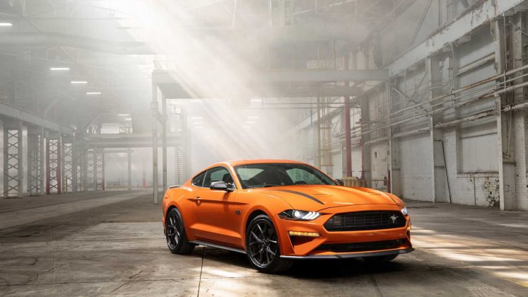 Ford представи новия Mustang 2.3L High Performance Package (СНИМКИ)