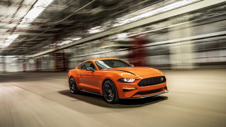 Ford представи новия Mustang 2.3L High Performance Package (СНИМКИ)