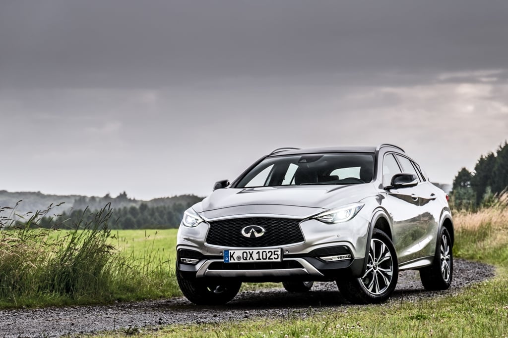 Пестеливият кросоувър Infiniti QX30 - 1000 км с 1 резервоар (СНИМКИ)