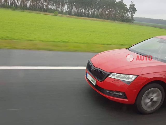 Фотошпиони заснеха за първи път новата Skoda Octavia (СНИМКИ)