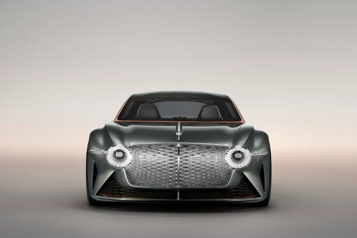 Bentley показа колата на бъдещето (СНИМКИ)