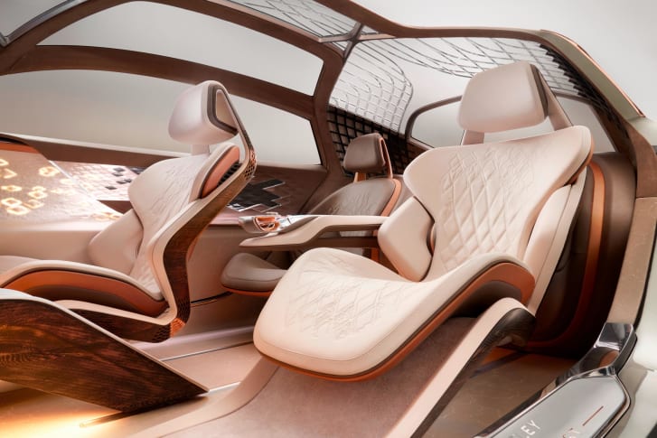Bentley показа колата на бъдещето (СНИМКИ)