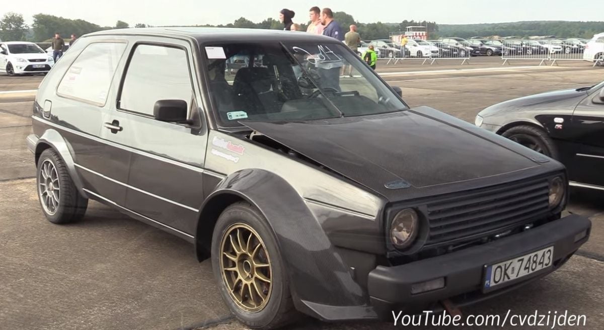 Удивително: Стар VW Golf II изпревари Audi R8 и RS7 ВИДЕО